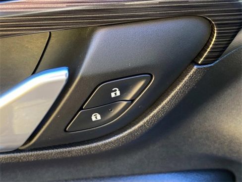 Used 2018 GMC Terrain SLT w/ Preferred Package image 14