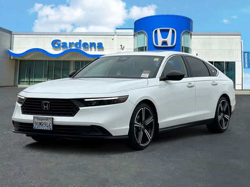 Certified 2025 Honda Accord Sport image 3
