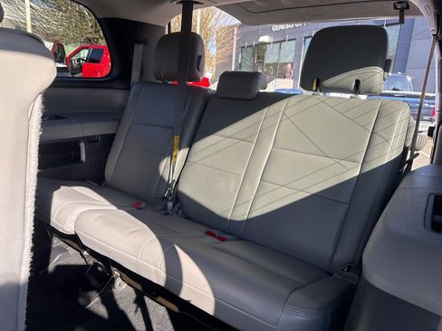 Used 2017 Toyota Sequoia SR5 image 43