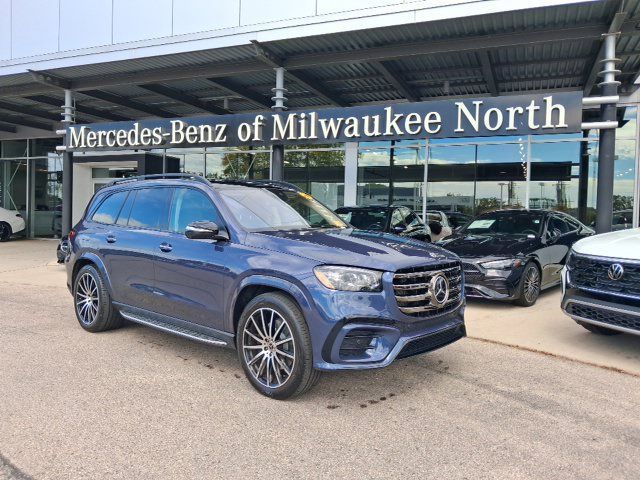 Used 2024 Mercedes-Benz GLS 450 4MATIC image 1