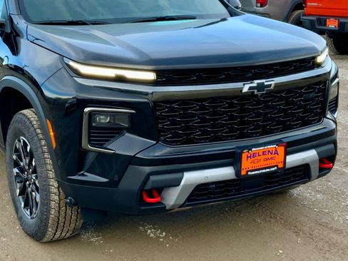 New 2026 Chevrolet Traverse Z71 w/ Enhanced Driving Package image 9