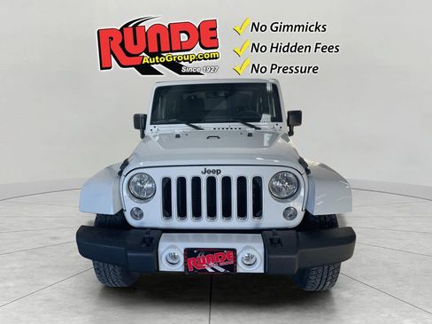 Used 2016 Jeep Wrangler Sahara image 8