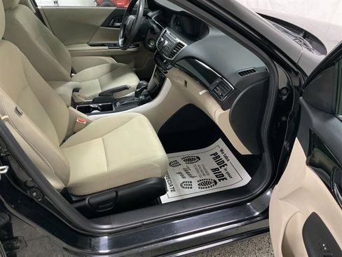 Used 2017 Honda Accord LX image 20