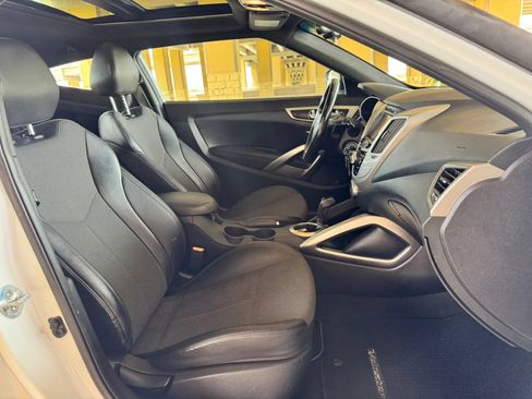 Used 2016 Hyundai Veloster w/ Option Group 02 FWD image 22