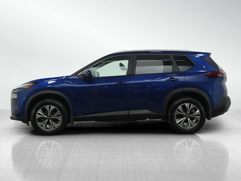 Used 2023 Nissan Rogue SV w/ SV Premium Package image 3