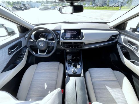 Used 2023 Nissan Rogue SV AWD/4WD image 15