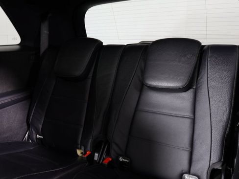 Used 2022 Mercedes-Benz GLS 450 4MATIC image 12
