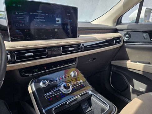 Used 2022 Lincoln Nautilus Reserve w/ Equipment Group 201A image 20