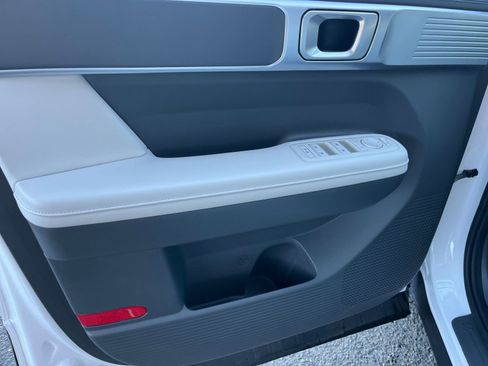 Used 2025 Hyundai Santa Fe SEL image 18