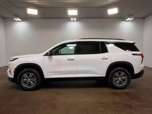 Used 2026 Chevrolet Traverse LT AWD/4WD image 6