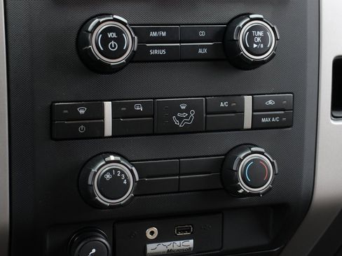 Used 2010 Ford F150 XLT image 28