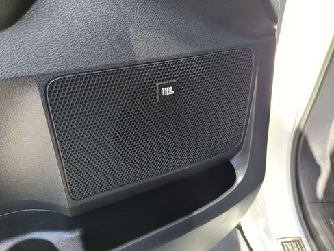 Used 2018 Toyota Tundra SR5 image 17