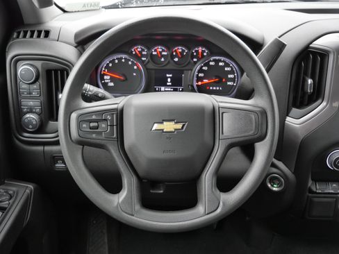 Used 2023 Chevrolet Silverado 1500 Custom image 16