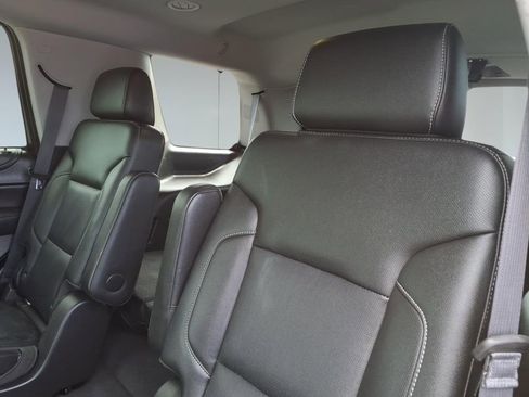 Used 2019 Chevrolet Tahoe Premier AWD/4WD image 13