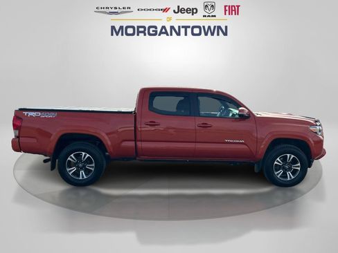 Used 2017 Toyota Tacoma 4x4 Double Cab image 4