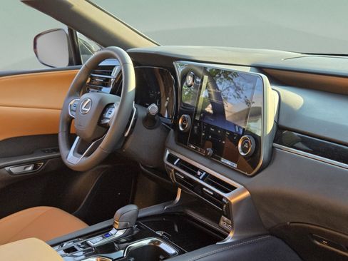 Certified 2025 Lexus RX 350 FWD w/ Technology Package image 25
