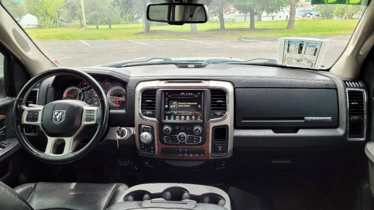 Used 2017 RAM 1500 Laramie AWD/4WD image 22