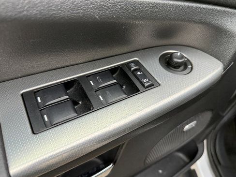 Used 2010 Jeep Grand Cherokee Laredo w/ Sun/Sound Group image 14