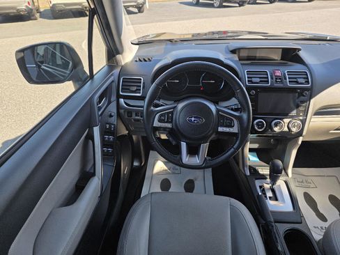 Used 2017 Subaru Forester 2.5i Limited image 15