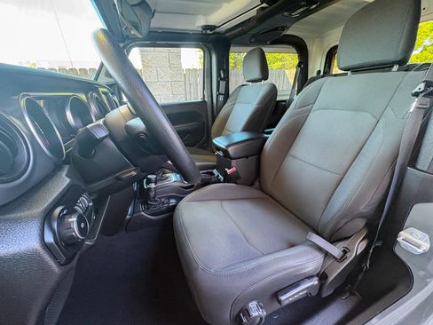 Used 2022 Jeep Wrangler Sport AWD/4WD image 23