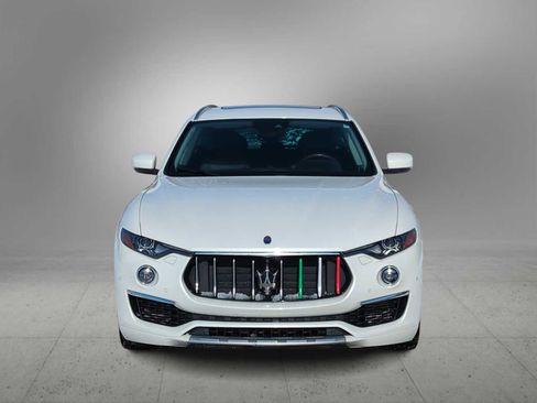Used 2019 Maserati Levante S GranLusso image 3