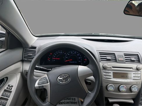 Used 2010 Toyota Camry LE FWD image 20