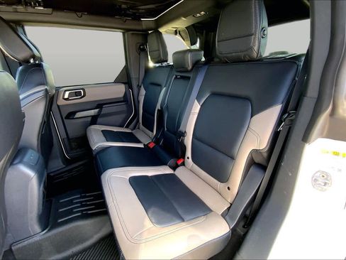 Used 2024 Ford Bronco Wildtrak AWD/4WD image 19