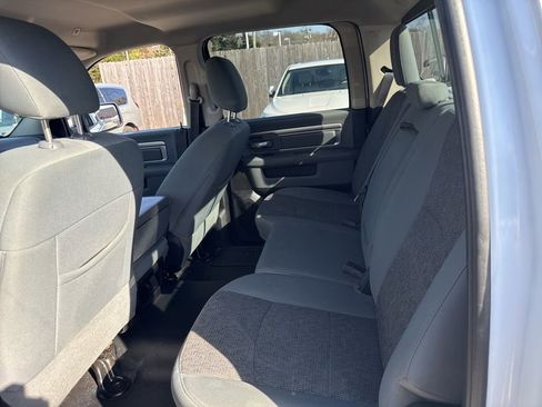 Used 2017 RAM 1500 Classic SLT image 12