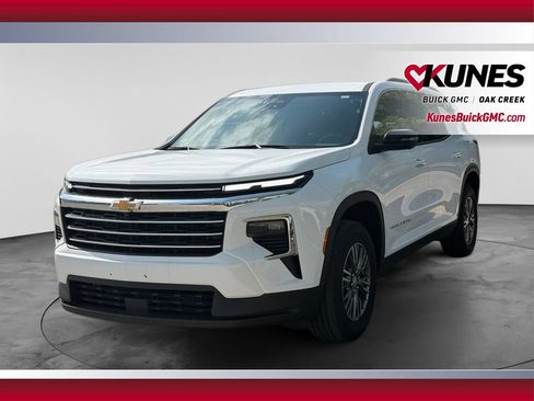 Used 2024 Chevrolet Traverse LT AWD/4WD image 5