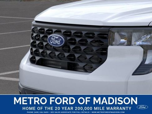 New 2025 Ford Maverick XLT w/ XLT Luxury Package FWD image 19