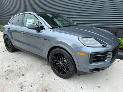 Used 2026 Porsche Cayenne S AWD/4WD image 11
