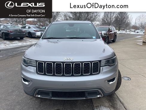 Used 2017 Jeep Grand Cherokee Limited w/ Luxury Group II image 9