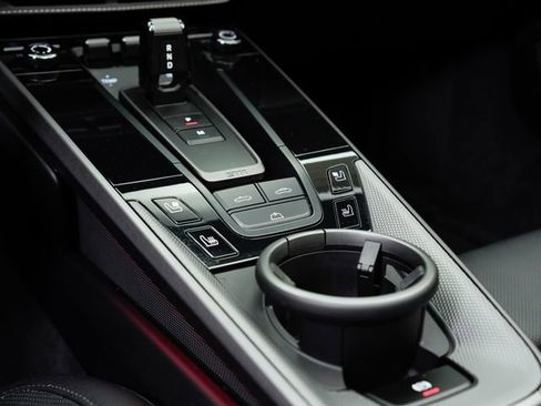 Certified 2024 Porsche 911 Carrera RWD image 20