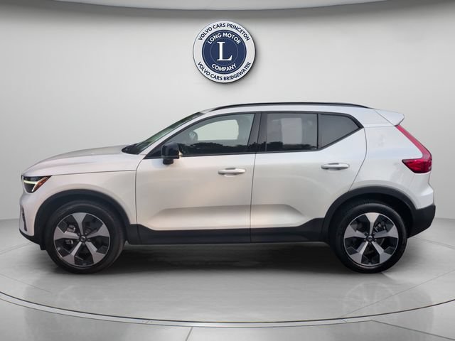 Certified 2024 Volvo XC40 B5 Plus w/ Protection Package Premier AWD/4WD image 2