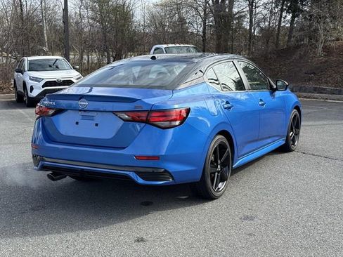 Used 2024 Nissan Sentra SR w/ SR Premium Package image 2