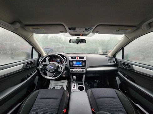 Used 2018 Subaru Outback 2.5i AWD/4WD image 9