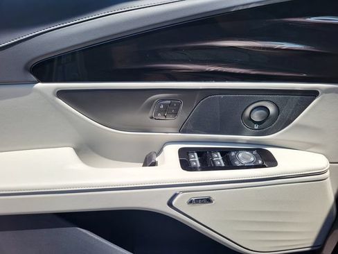 New 2026 Lincoln Nautilus Premier w/ Equipment Group 102A AWD/4WD image 9