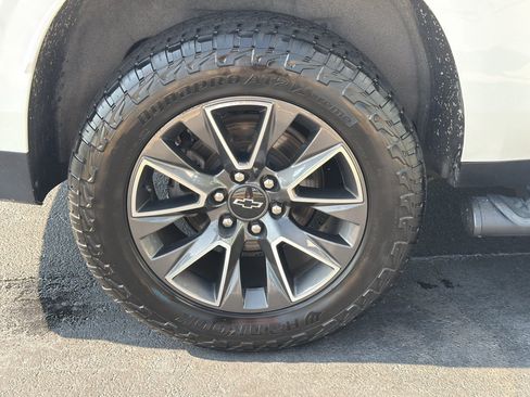 Used 2022 Chevrolet Suburban Z71 AWD/4WD image 33