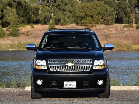 Used 2012 Chevrolet Tahoe LTZ image 4