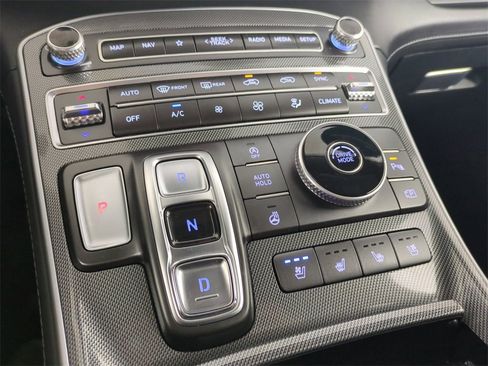 Certified 2023 Hyundai Santa Fe Limited image 22