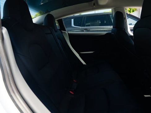 Used 2020 Tesla Model 3 Standard Range Plus RWD image 19