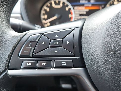 Used 2025 Nissan Altima 2.5 SV FWD image 21