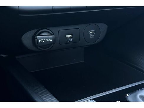 Used 2024 Hyundai Elantra SEL FWD image 30