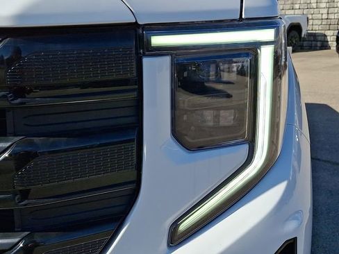 New 2026 GMC Sierra 1500 Elevation image 10