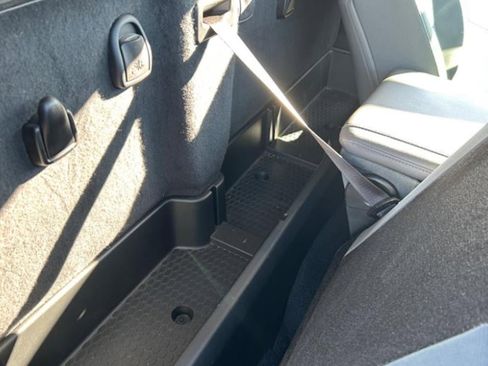 Used 2015 RAM 1500 Express image 18