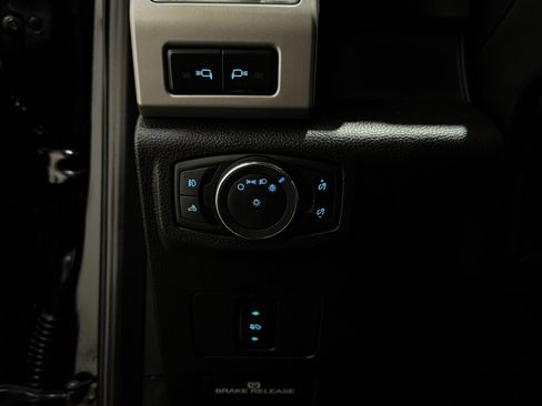 Used 2019 Ford F250 Lariat w/ Lariat Value Package image 29