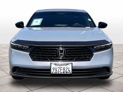 Used 2025 Honda Accord Sport image 3