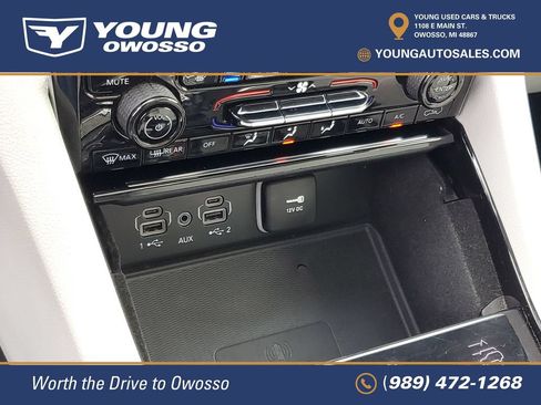 Used 2022 Jeep Grand Cherokee Overland w/ Luxury Tech Group IV AWD/4WD image 20