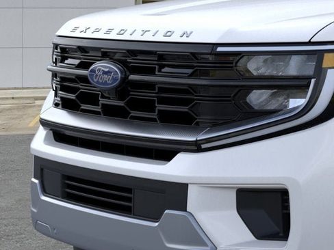 New 2026 Ford Expedition Platinum w/ Platinum Ultimate Package AWD/4WD image 17