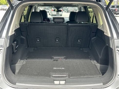 New 2025 Nissan Rogue SL w/ Tech Package image 13